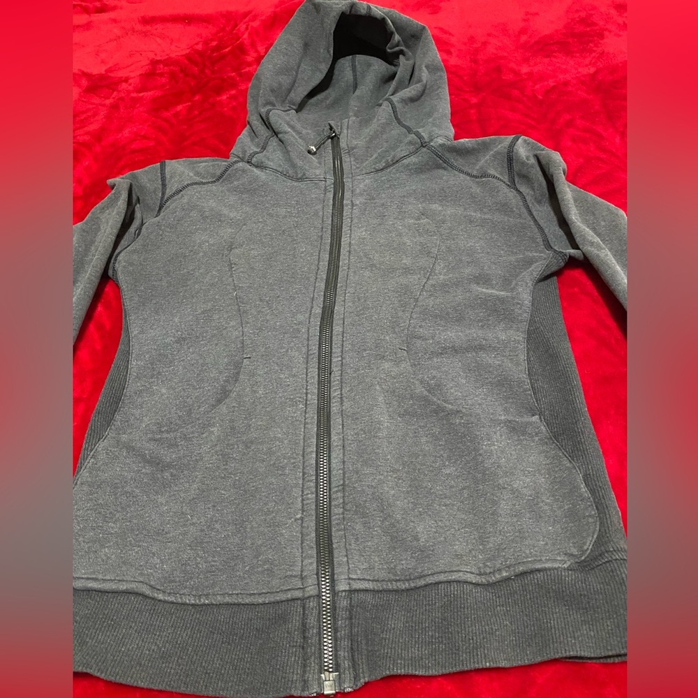 Lululemon Sz 6 fan favorite signature hoodie the perfect pre post workout layer - Picture 17 of 17